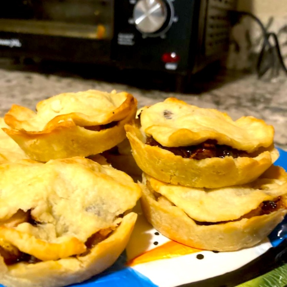 Mini apple pies